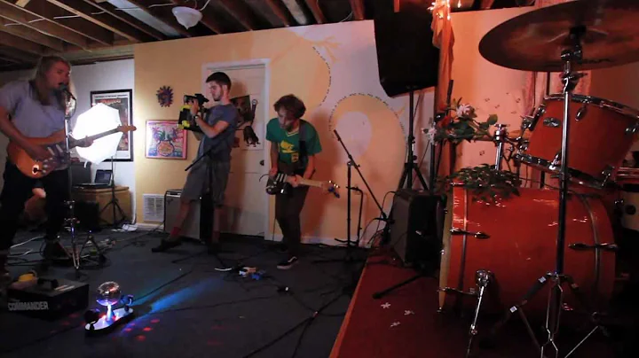 Moving House - Spring Break (Live Recording)