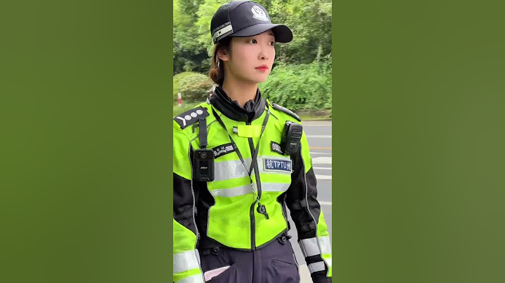 被大眼睛美女兔子警官的回眸转身惊艳到了，太漂亮啦#杭州警花 #兔子警官 #police #警察