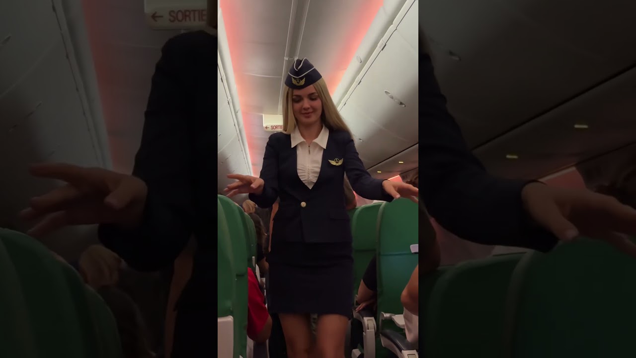 Airplane mode is on ✈️#stewardesslife #cabincrewcareer #airportfashion #cabincrewjobs