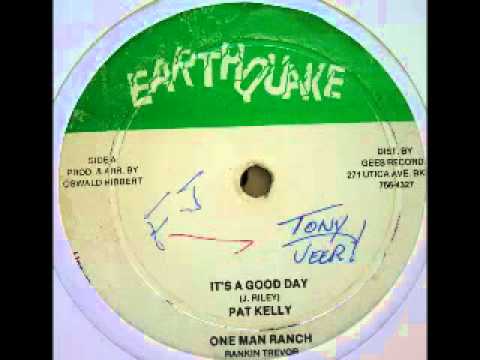 ジャマイカ7” Winston Jarrett / Soul Syndica Day By Day / Day Version NONE TEEM /00080 Winston Jarrett & Righteous Flames - Day By Day (1973) - YouTube