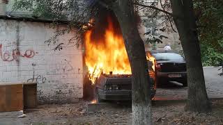 На Борщаговке неизвестные подожгли автомобиль местного бизнесмена
