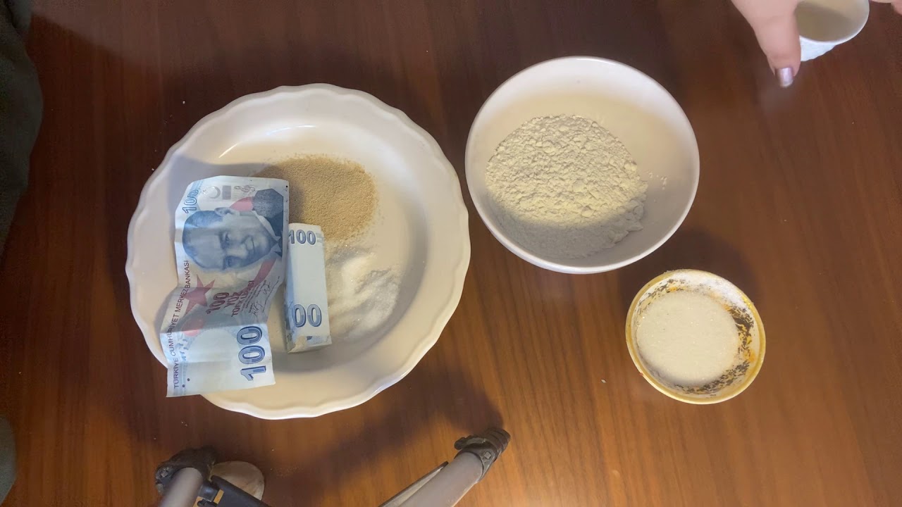 ولعي شمعتك الجلابه واعجني عجينتك جيابة نصيبك بالخير لباب دارك😊