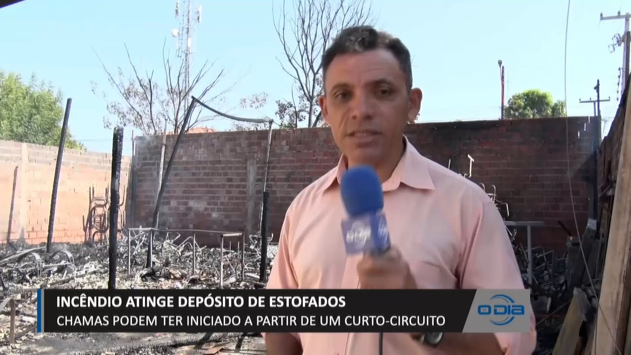 Chamas em depósito de estofados podem ter iniciado a partir de curto-circuito 19 07 2023