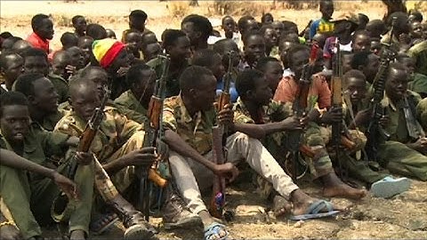 S.Sudan child soldiers surrender weapons in official ceremony
