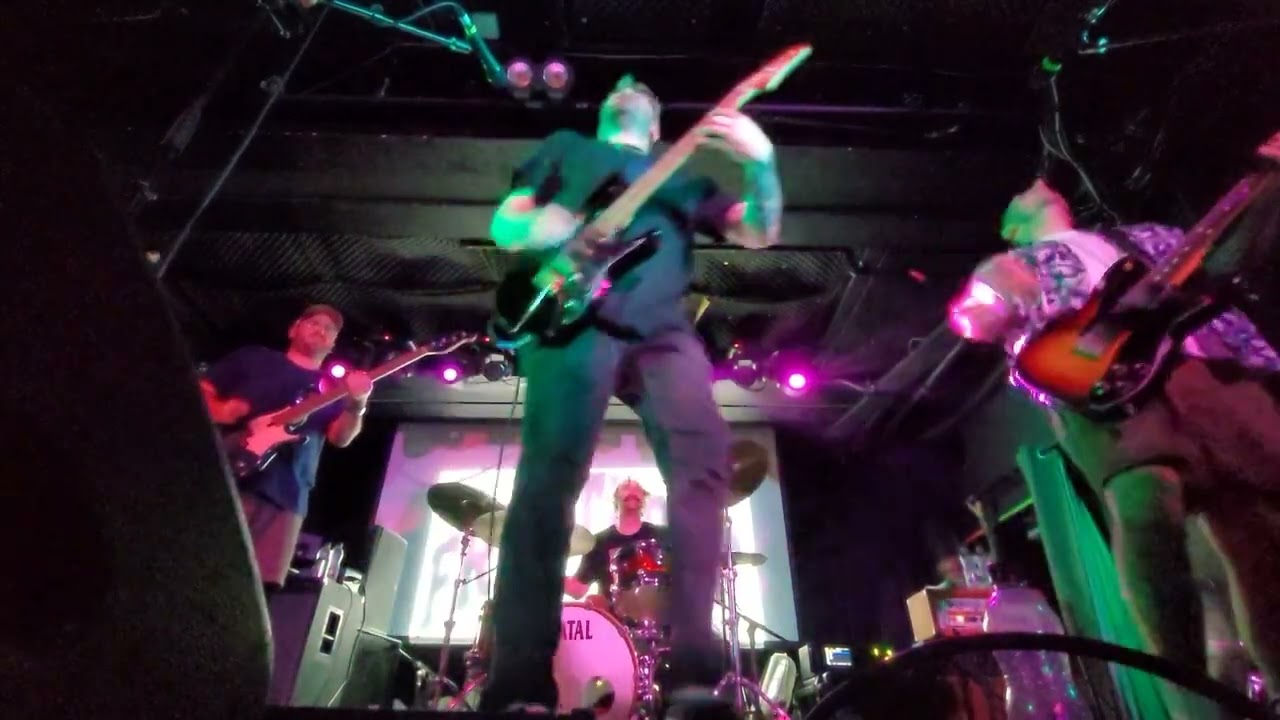 Free Throw - Two Beers In (live at The Key Club, Leeds, 24/07/2024)