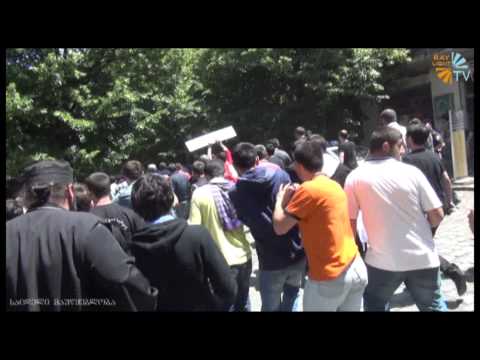 LG.B.T საზოგადოება თავისუფლების მოედანზე მივიდა „აქციის მონაწილეების რეაქცია\"