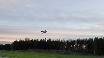 Freewing F-14 Tomcat first flight with wings folded