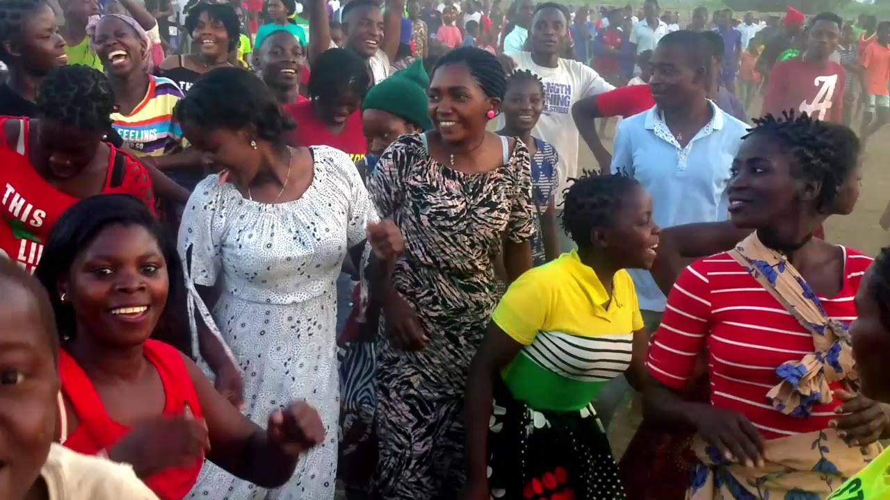 COSTA DO SOL DE MIANGALEUA -OFFICIAL VIDEO