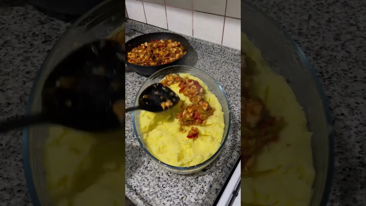 Patates Püresi Yatağında Beşamel Soslu Tavuk #shorts Patates Püresi Yatağında Beşamel Soslu Tavuk #shorts