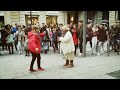 Increíble !! Abuela baila todo el dia musica latina en Barcelona