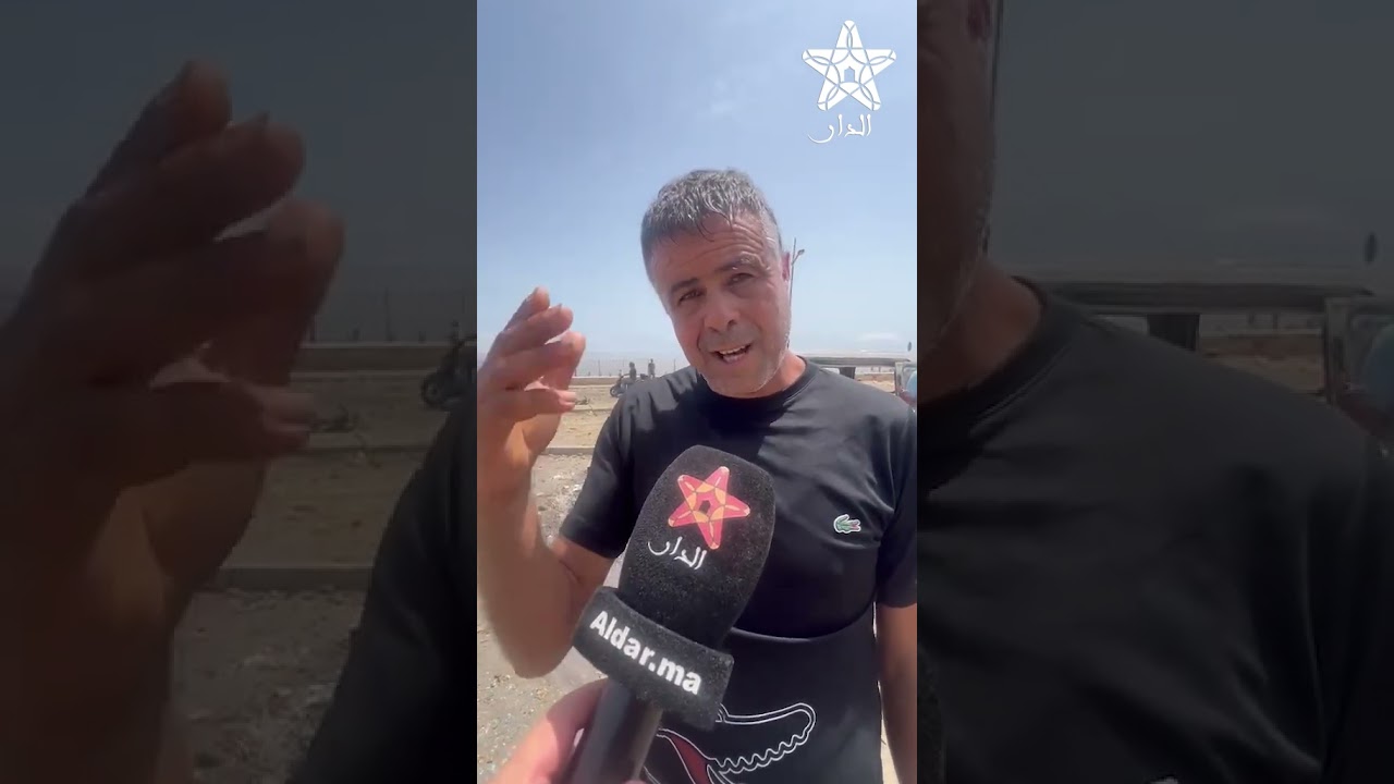بكاء سائق طاكسي بعدما ضيعوه في رزق ولادو مشاغبين في معبر سبتة وحرقوا السيارة