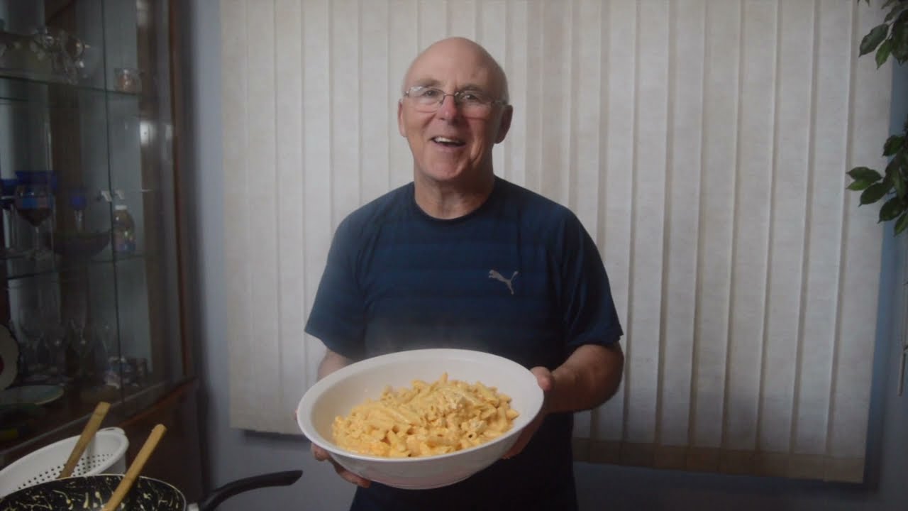 Buffalo Chicken Penne Pasta Casserole - Watch Chef Rob Cook a Buffalo Chicken Penne Pasta Casserole!!