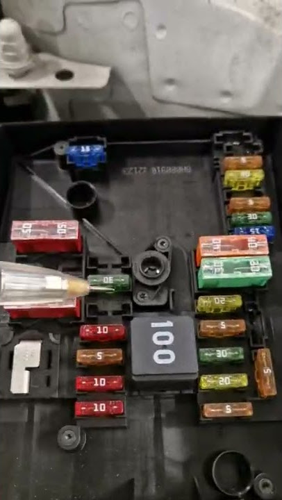 Vw wiper motor fuse location