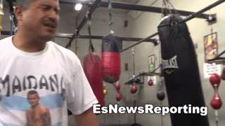 robert garcia working the heavybag EsNews Boxing