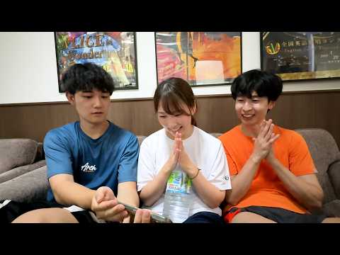 Telling Hanao-san and Misa-san that Yuuyu is getting married