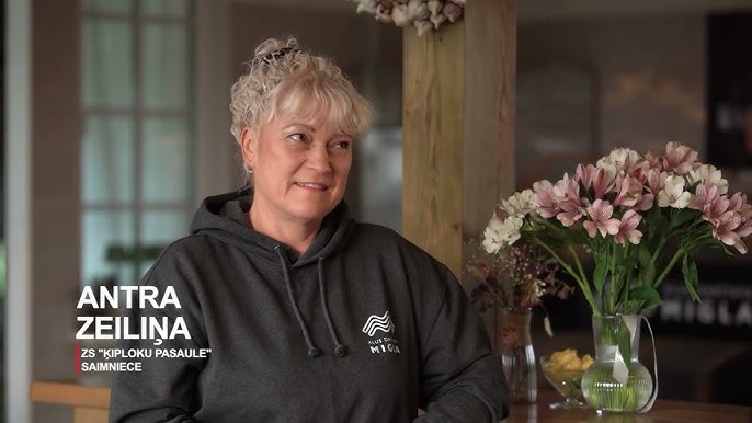 Трусикидегі қыздар куннилингус