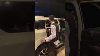 Kyle Hinatid Si Blythe