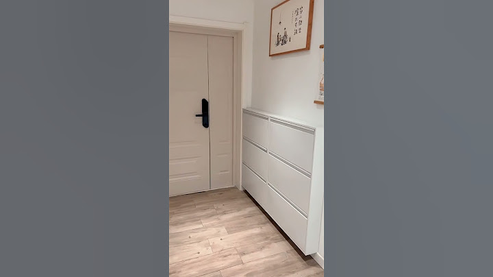 This Narrow Shoe Cabinet is a practical way to both neaten and organise any hallway or living area.