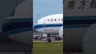 Boeing 777 Amazing Departure