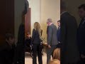 لقطة تاريخية نجوى كرم مع فيروز وجها لوجه في عزاء زياد الرحباني لقطة تاريخية نجوى كرم مع فيروز وجها لوجه في عزاء زياد الرحباني