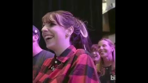 Shania Twain Reveals Why She Used Brad Pitts Name In That Don