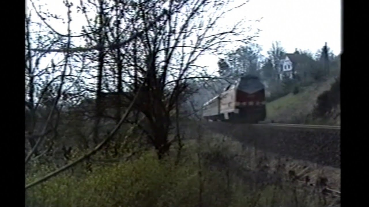 Archiv: BR 219 mit Regionalbahn in Bad Blankenburg in den 90.-iger Jahren