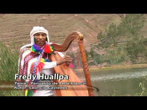 FREDY HUALLPA / PAÑUELITO DE SEDA BLANCO