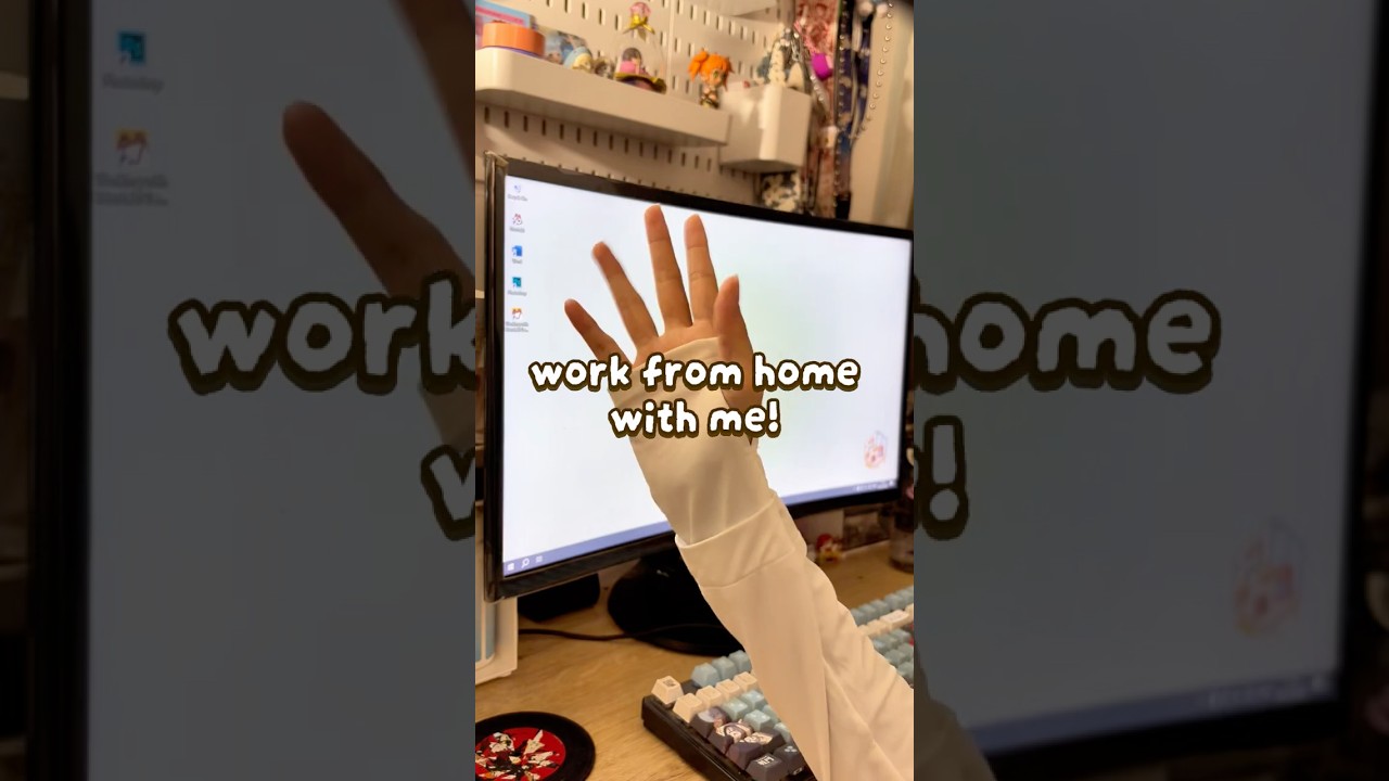 Working with Montabi Come spend a workday with me and my little desktop companion! 💛