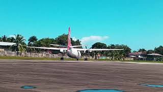 Fokker 50 despegando de Isla Colón