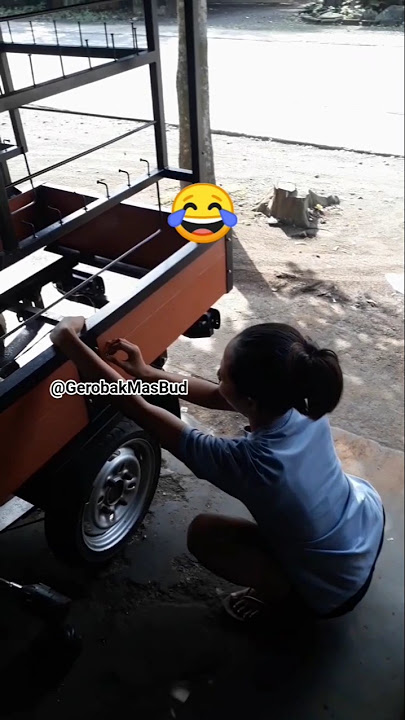 Pemasangan Kayu Pada Gerobak Motor #shorts #gerobakrodatiga #motorrodatiga