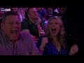 James Wade hits MASSIVE 121 finish to claim third set against Michael Smith! 😎