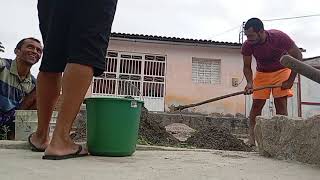Servente de pedreiro parte 5 tá demorando para mexer uma massa minha primeira vez aprendendo ainda