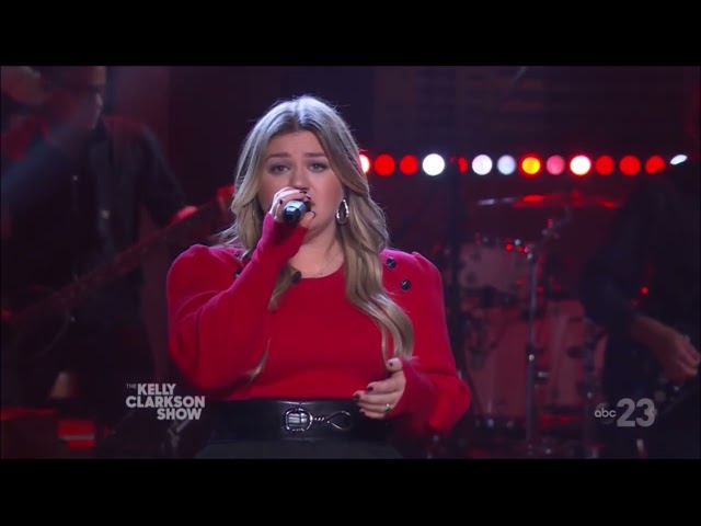 Kelly Clarkson Sings Double Take By Dhruv Live Concert Performance February 2022 HD 1080p class=