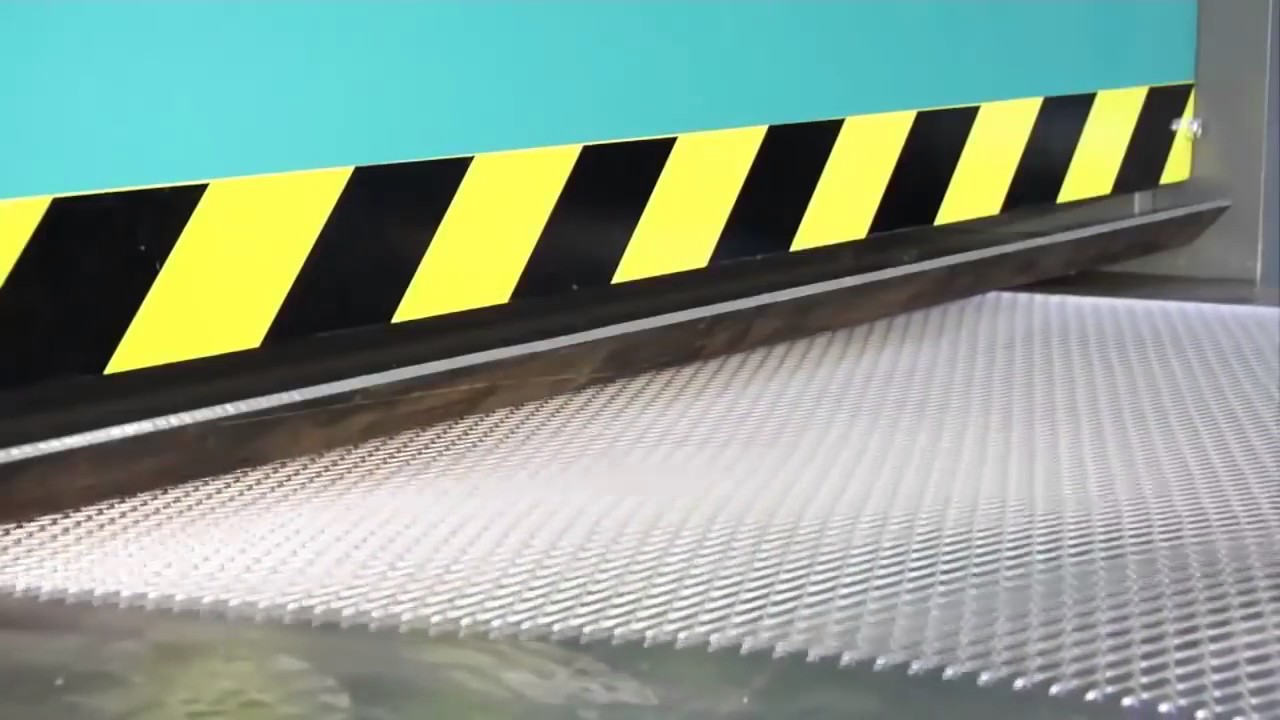 Изготовление сетки из листового металла. - YouTube