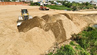 Amazing!!! Full Videos Of SHANTUI Bulldozer Pushing Sand With 25T Dump Trucks