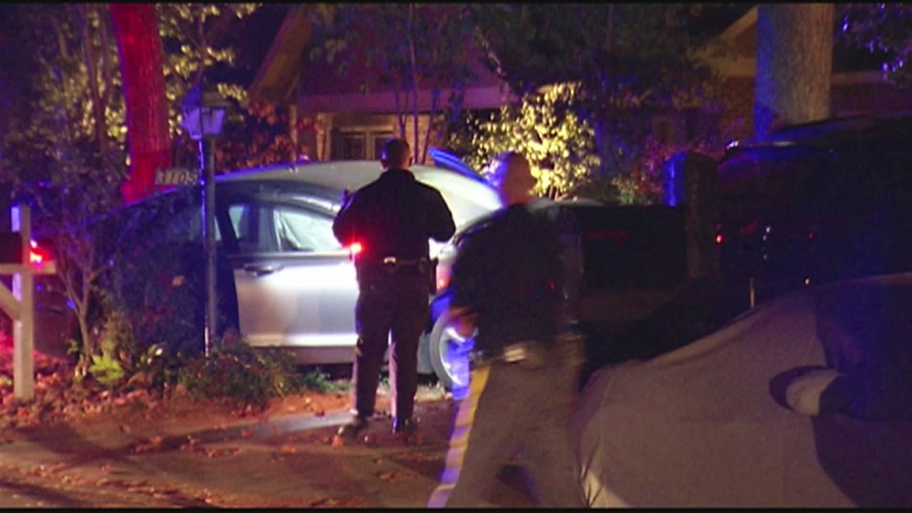 High speed chase ends in crash - YouTube