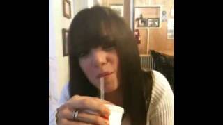 Celebrity Jenny eats a burger Wealth