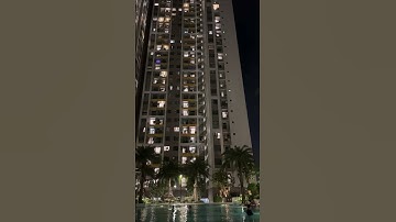 Hồ bơi Q7 Sài Gòn Riverside về đêm | Căn hộ vui vẻ