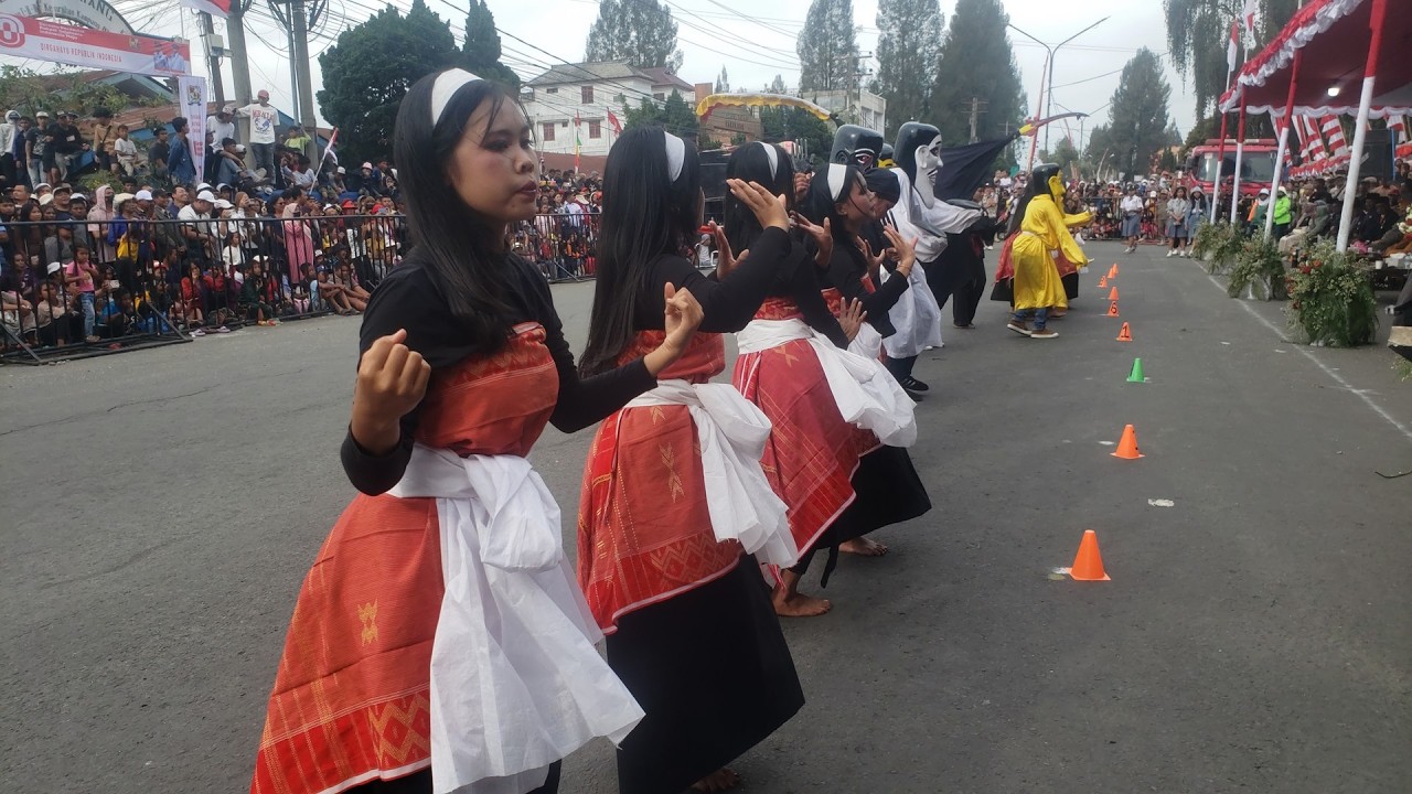 Display Drumband & Marching Band SMA Katolik 1 Kabanjahe Plus Budayaan 2025 - HUT RI ke-80