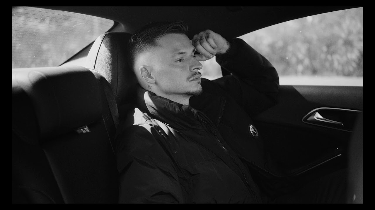 Guarda DLG - Backseat III (prod. DLG) su YouTube Guarda DLG - Backseat III (prod. DLG) su YouTube