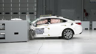 2016 Mazda 6 driver-side small overlap IIHS crash test