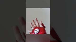 Este Es Un Auténtico Guante De Iron Man Con Láseres Funcionales