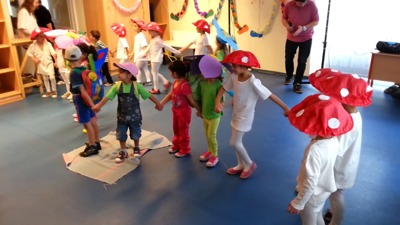 Körömi Óvoda Farsang 2015 - YouTube