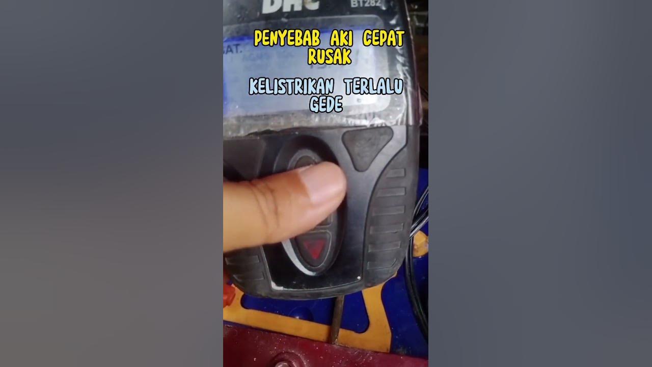 PENGISIAN AKI MOBIL PANTER OVER KEBESARAN - YouTube