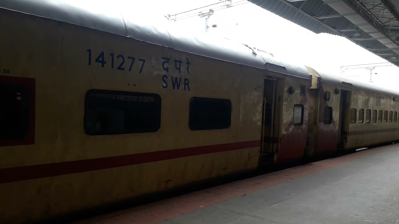 Mysuru junction, basava express hault,WDP4D, Twins WAP7