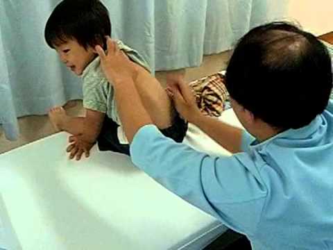 小児鍼の実際（長男:二歳半）