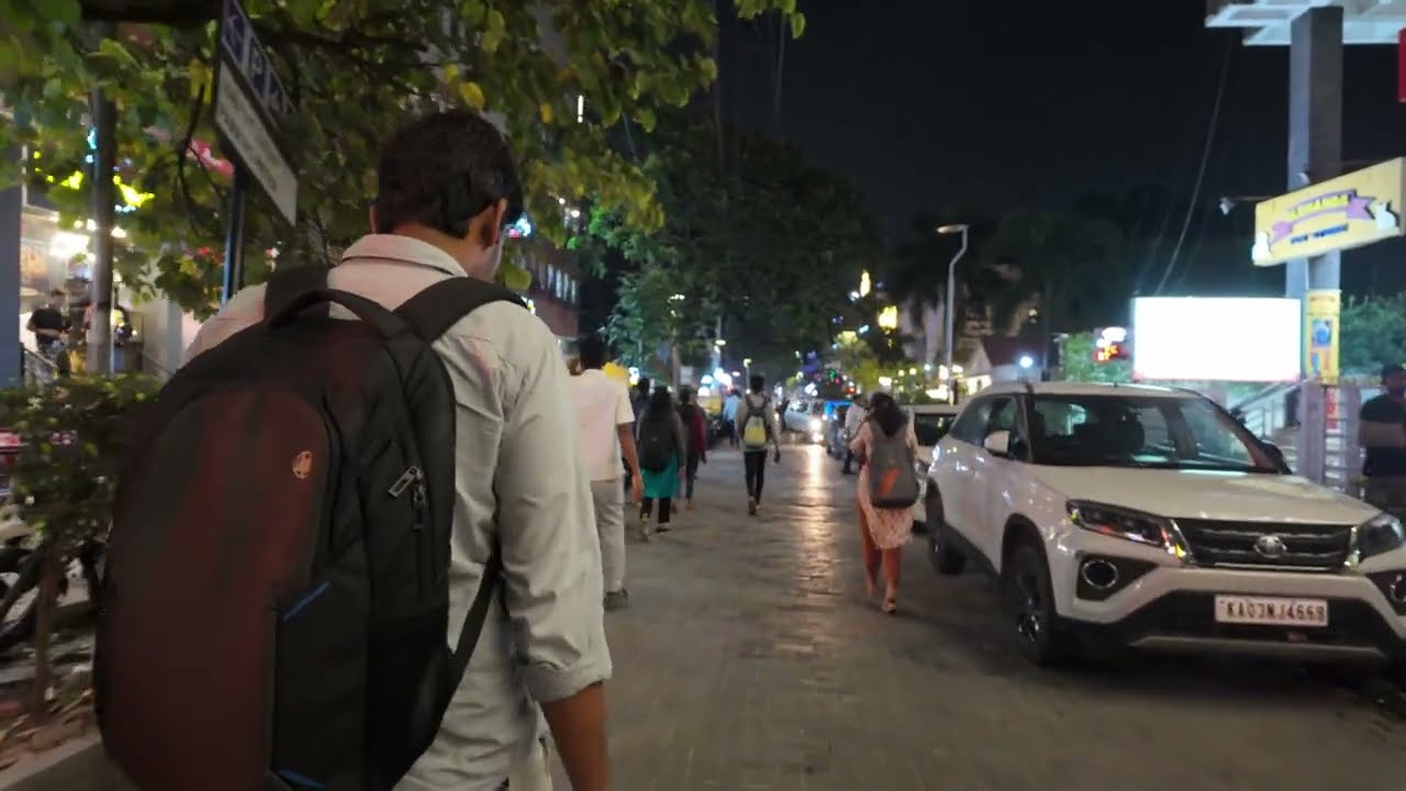 Walking Tour in Bangaluru (Bangalore) Church Street and Brigade Rd, 7pm on a Wednesday, Dec 4, 2024