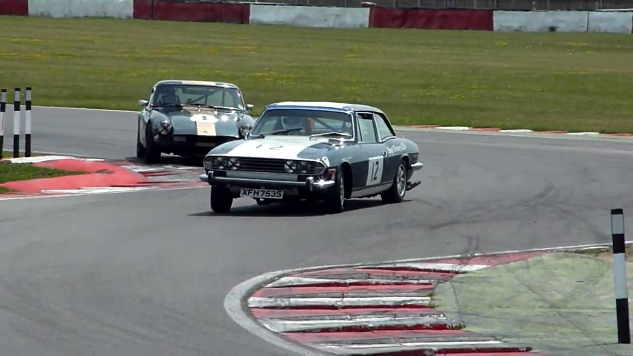 Triumph Stag at Snetterton 5