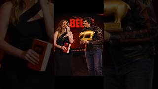 Consegnato il quinto tapiro 😱 Video satirico creato con AI