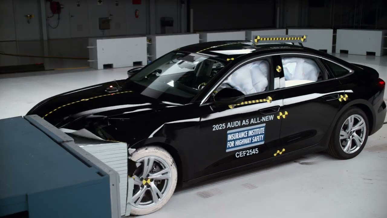 2025 Audi All-new A5 updated moderate overlap test: GOOD